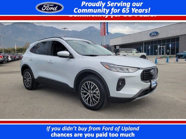 2025 Ford Escape Plug-In Hybrid Base