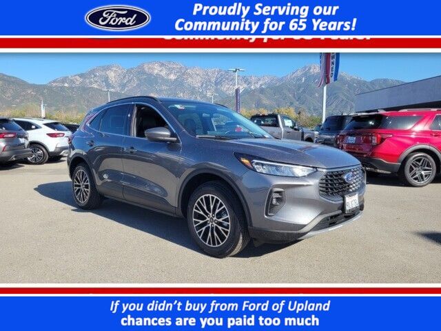 2025 Ford Escape Plug-In Hybrid Base